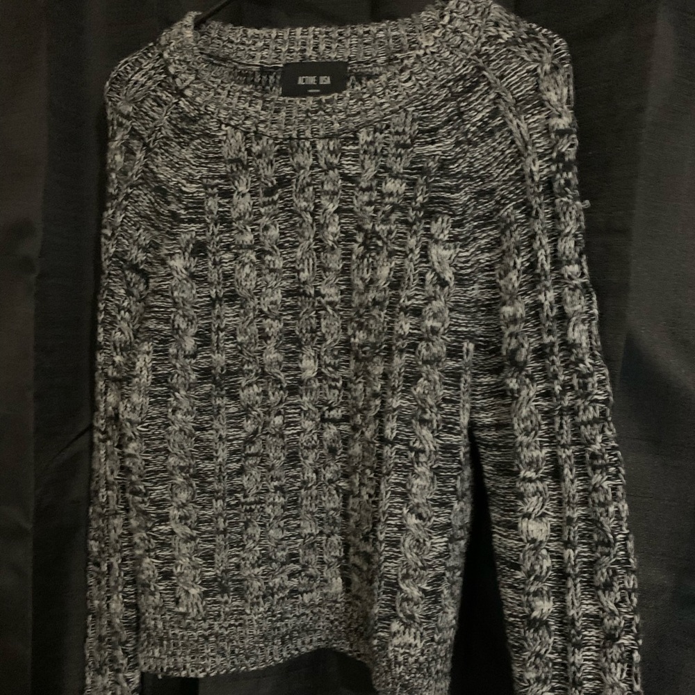 Azkara Sweater
